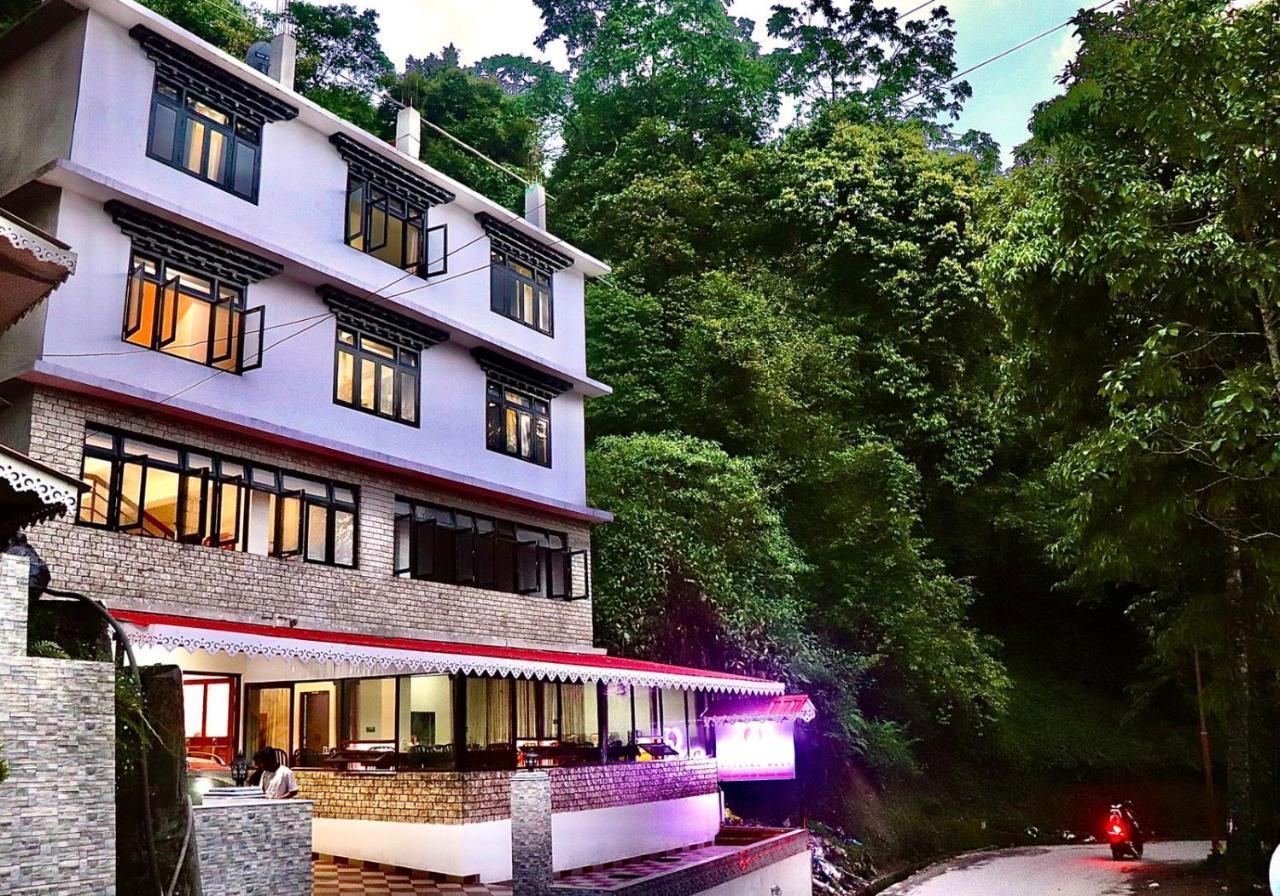 Daksha Pelling Nest Hotel Luaran gambar